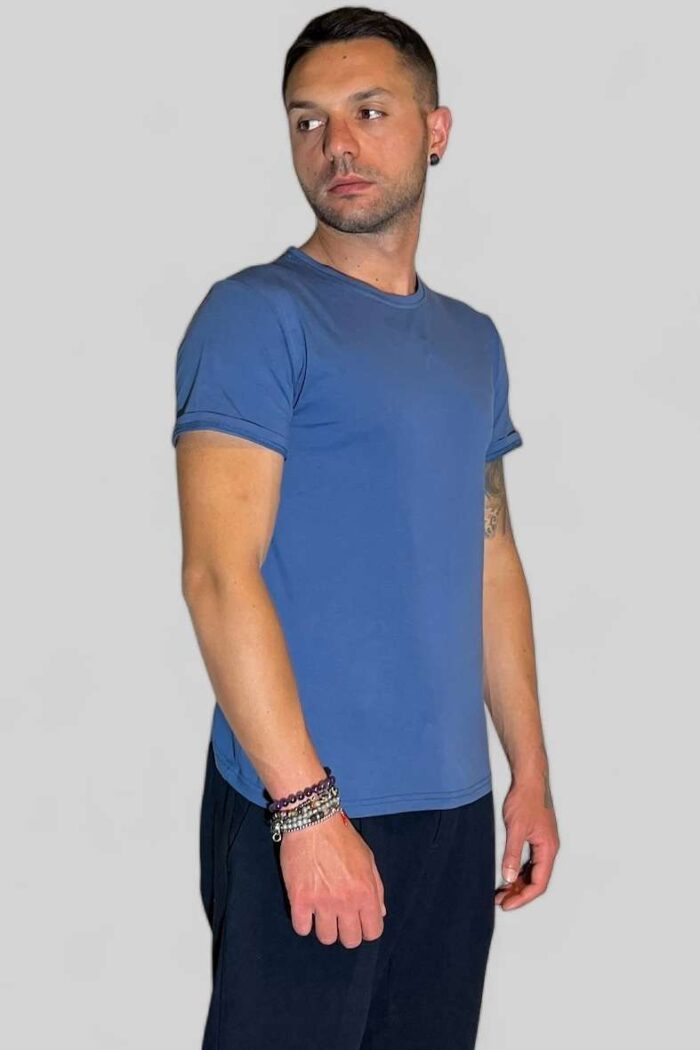 T-SHIRT UOMO BASIC IN COTONE-TINTA UNITA BLU B.38