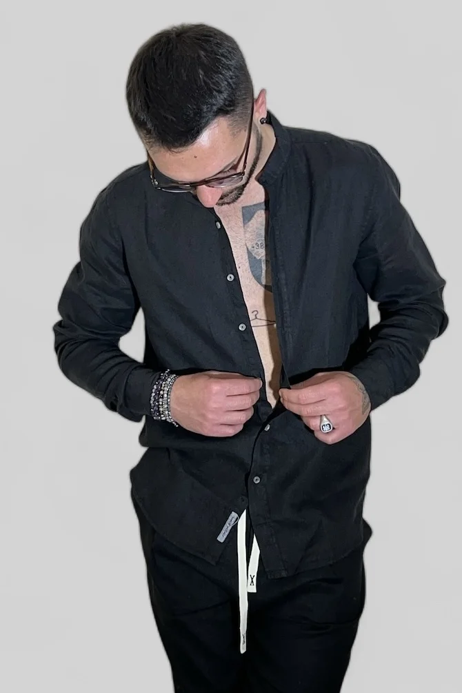 CAMICIA IN LINO COLLO COREANO NERO - immagine 3