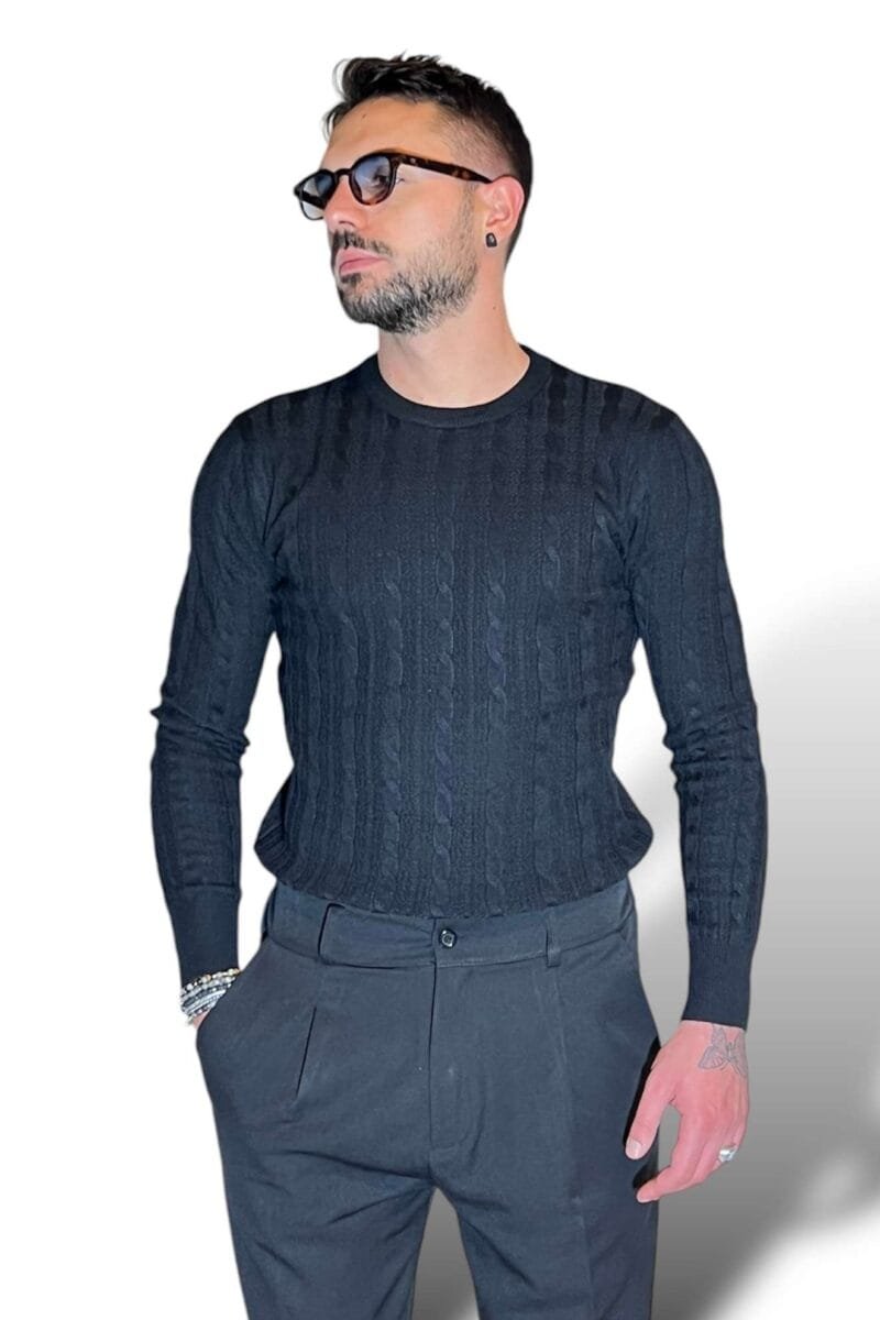 MAGLIONE GIROCOLLO CON TRECCE NERO - immagine 4