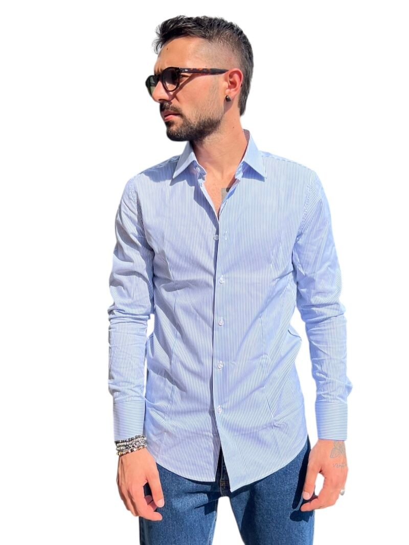 CAMICIA UOMO SLIM FIT A RIGHE BIANCHE E AZZURRE - immagine 5