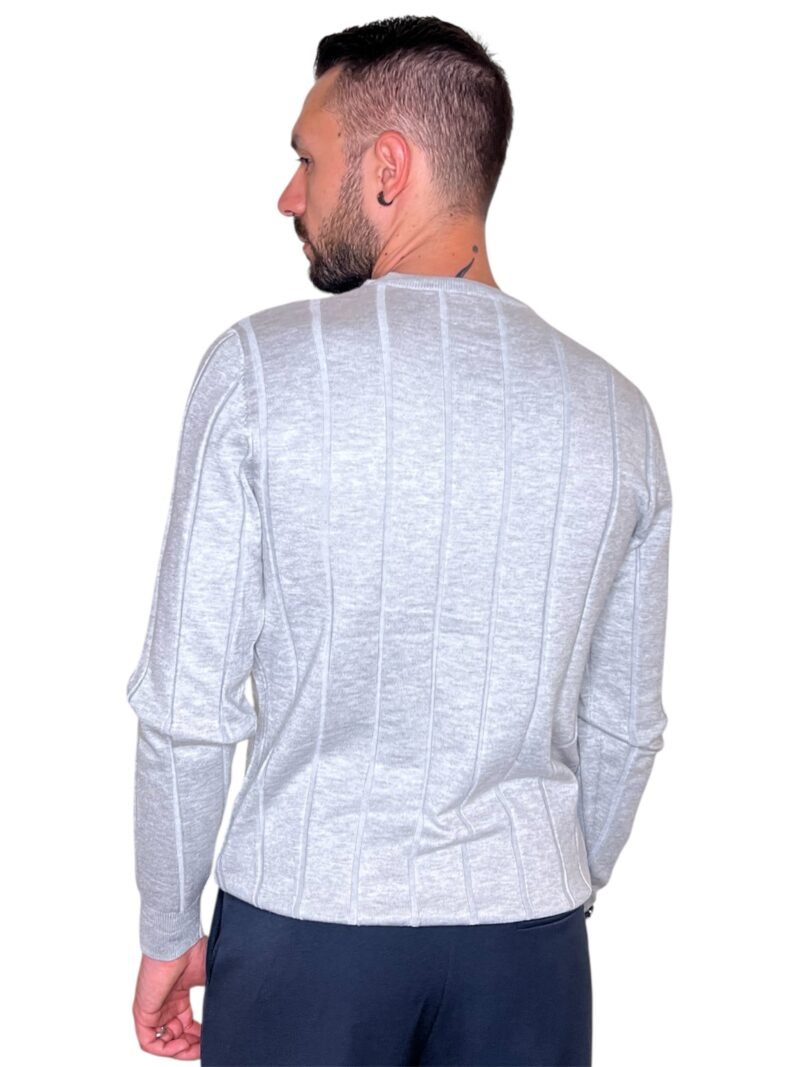 MAGLIONCINO GIROCOLLO GRIGIO CHIARO A COSTE VERTICALI - immagine 3