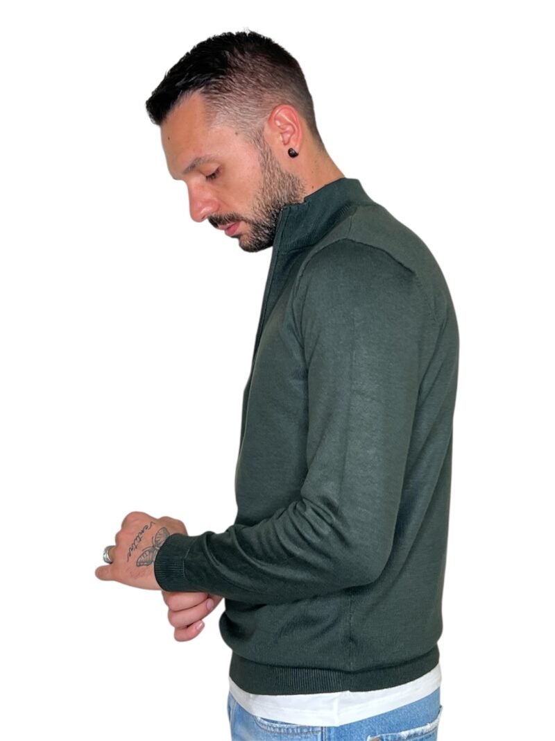 MAGLIA UOMO MEZZO COLLO CON ZIP VERDE - immagine 4