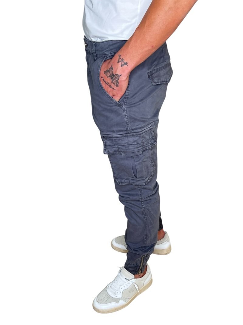 PANTALONE CARGO GRIGIO CON TASCONI - immagine 7