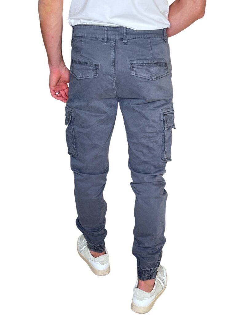 PANTALONE CARGO GRIGIO CON TASCONI - immagine 3