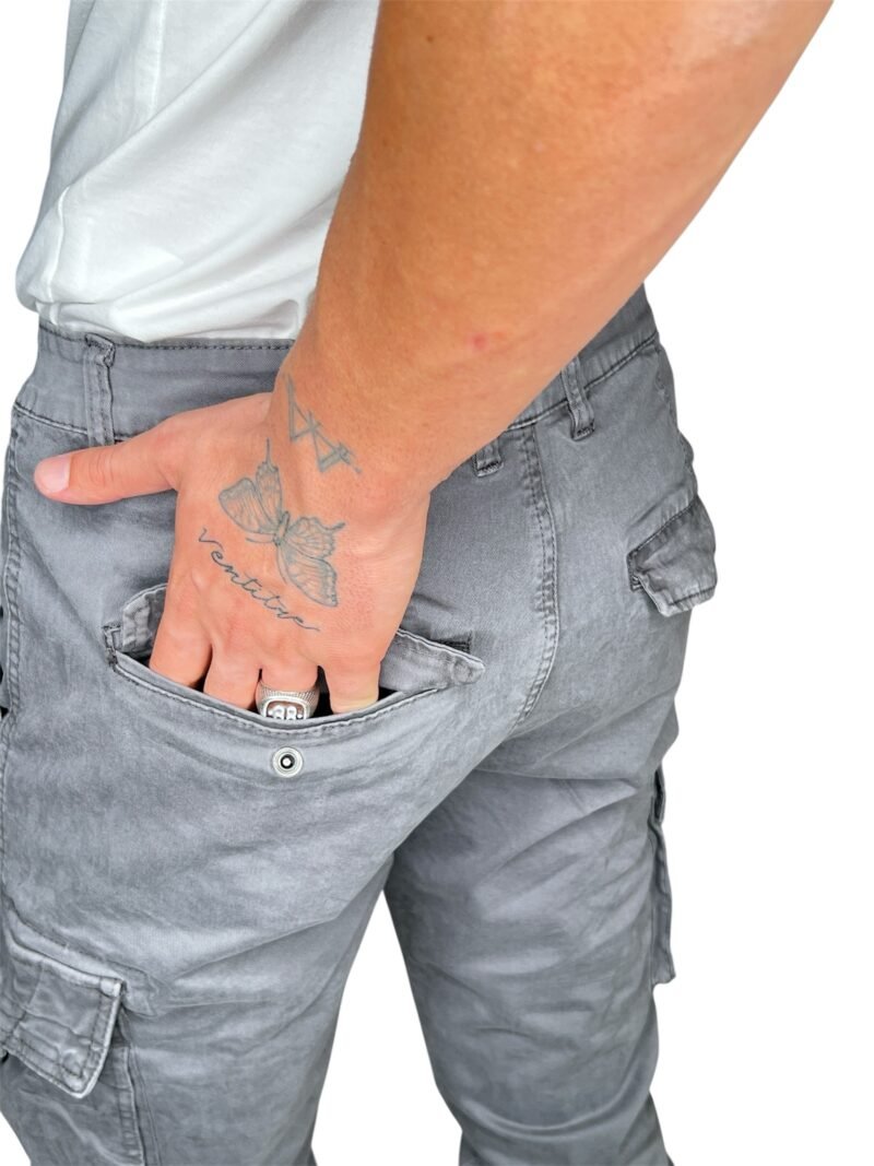 PANTALONE CARGO GRIGIO CON TASCONI - immagine 6