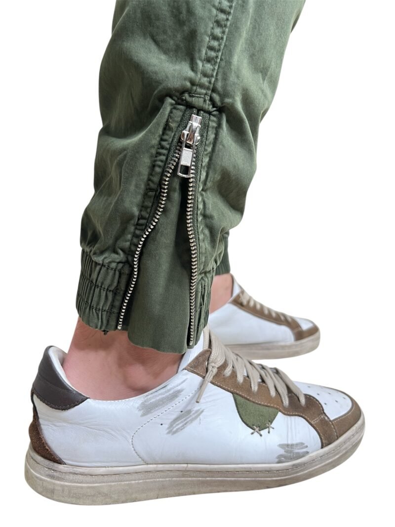 PANTALONE CARGO VERDE CON TASCONI - immagine 2