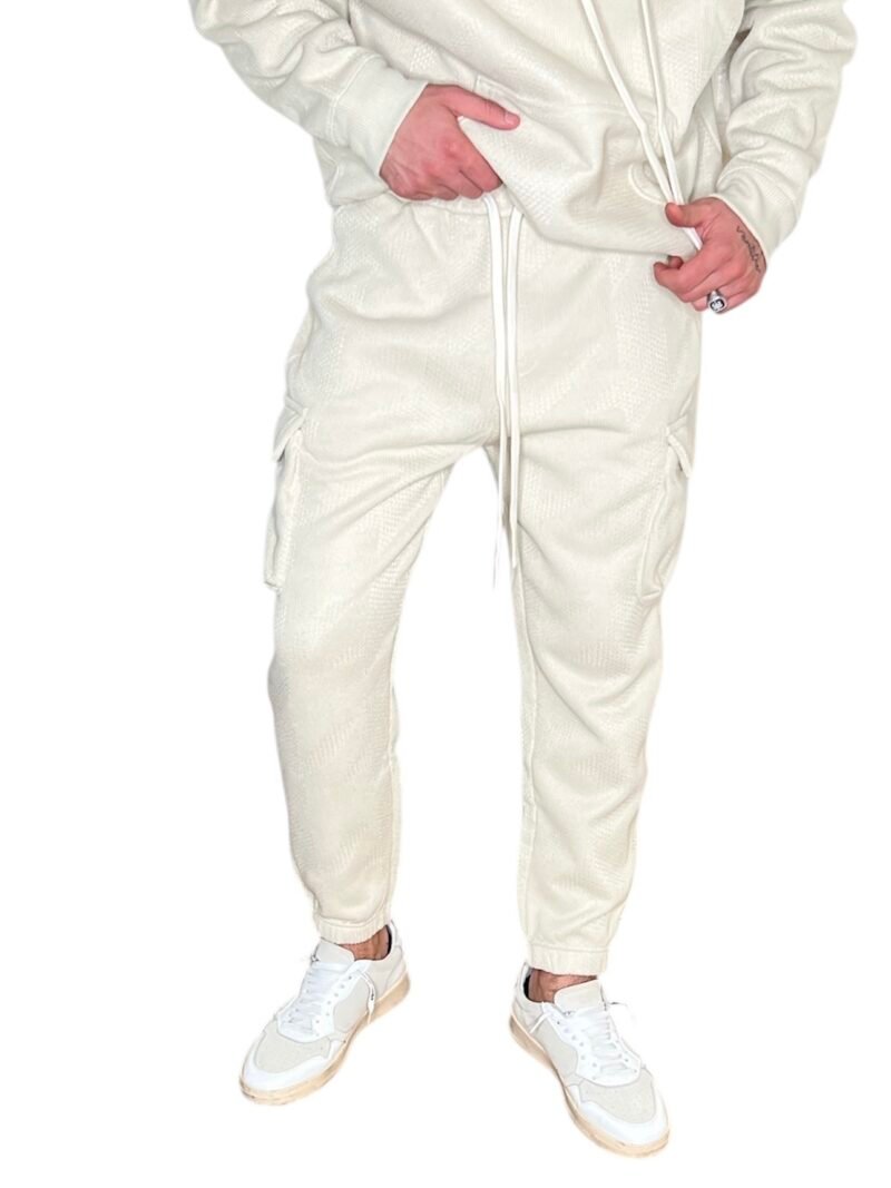 TUTA UOMO EFFETTO MAGLIA CON CARGO PANTS PANNA - immagine 2