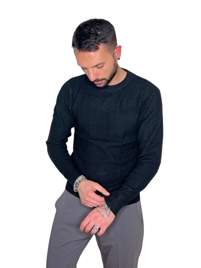 MAGLIONE GIROCOLLO NERO - immagine 3