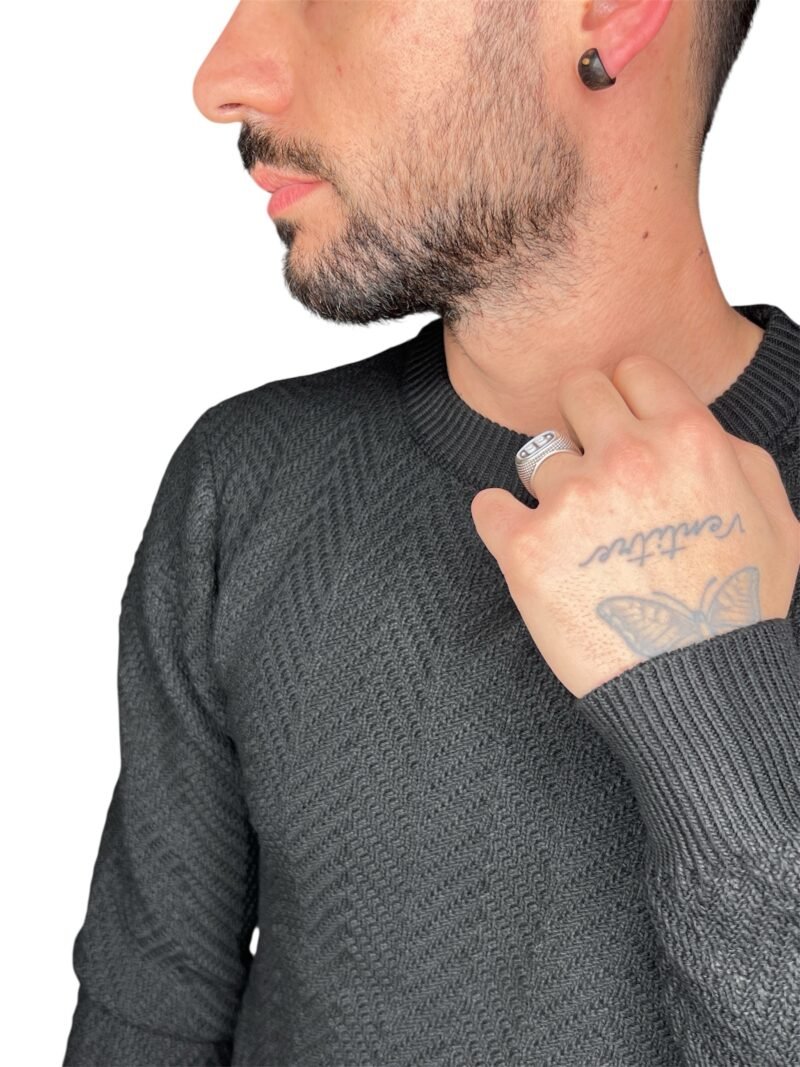 MAGLIONE GIROCOLLO NERO - immagine 2